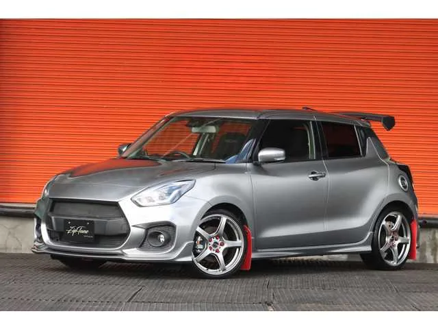 Suzuki Swift 2023 — фото 1, купить с доставкой в Москву