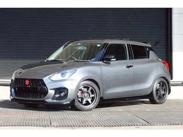 Suzuki Swift 2022 — фото 1, купить с доставкой в Москву