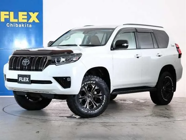 Toyota Land Cruiser Prado 2022 — фото 1, купить с доставкой в Москву