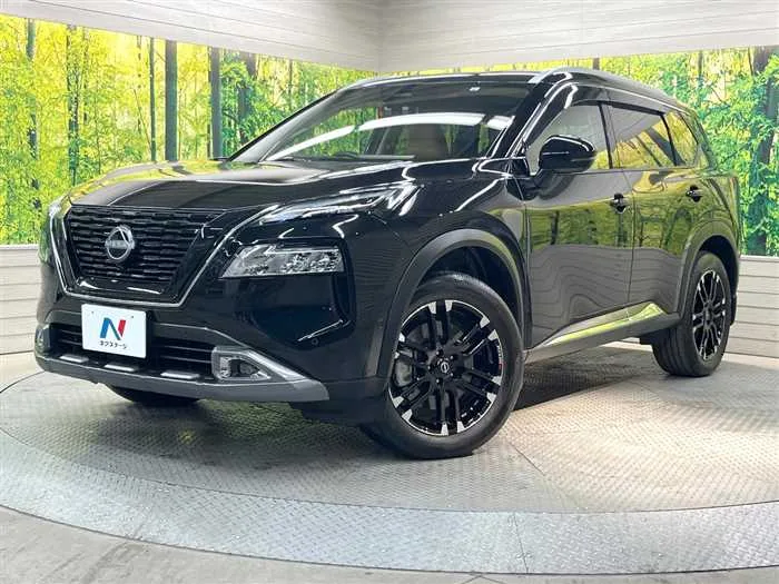 Nissan X-Trail 2023 — фото 1, купить с доставкой в Москву