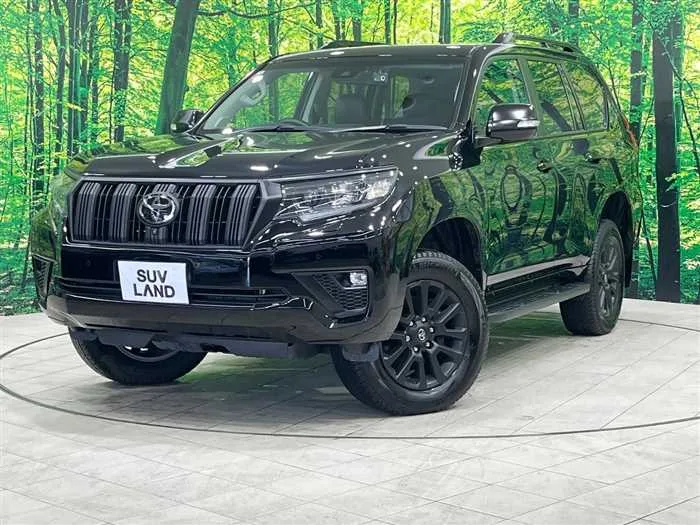Toyota Land Cruiser Prado 2022 — фото 1, купить с доставкой в Москву