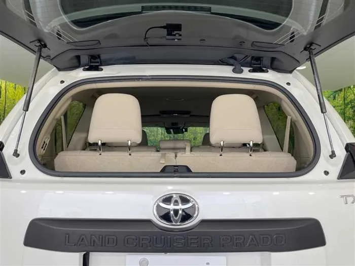 Toyota Land Cruiser Prado 2023 — миниатюра 3