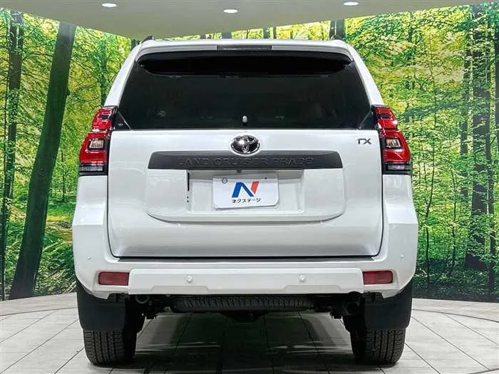 Toyota Land Cruiser Prado 2023 — миниатюра 3
