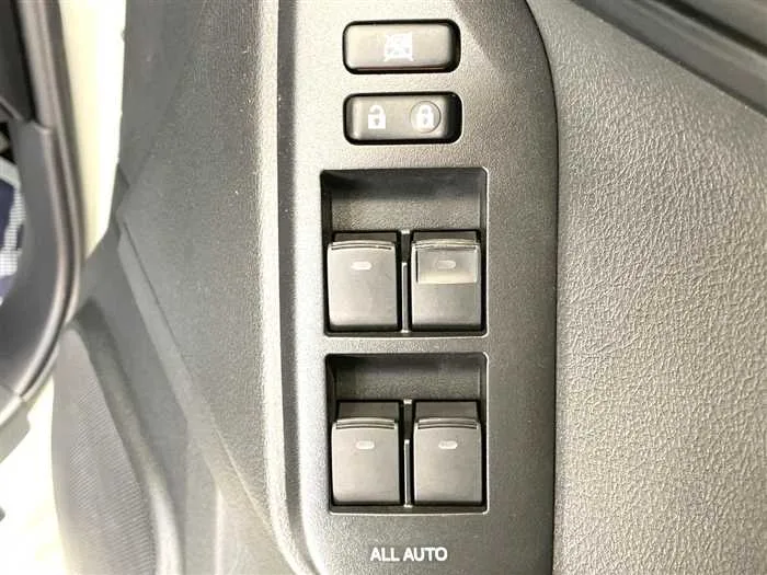 Toyota Land Cruiser Prado 2023 — миниатюра 3