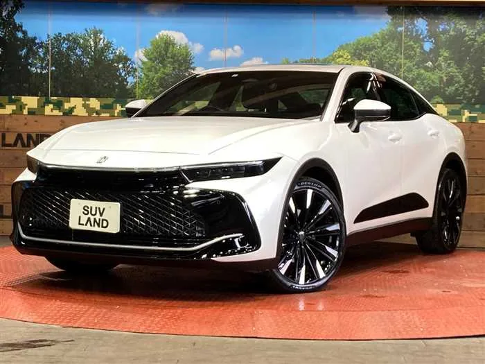 Toyota Crown 2023 — фото 1, купить с доставкой в Москву
