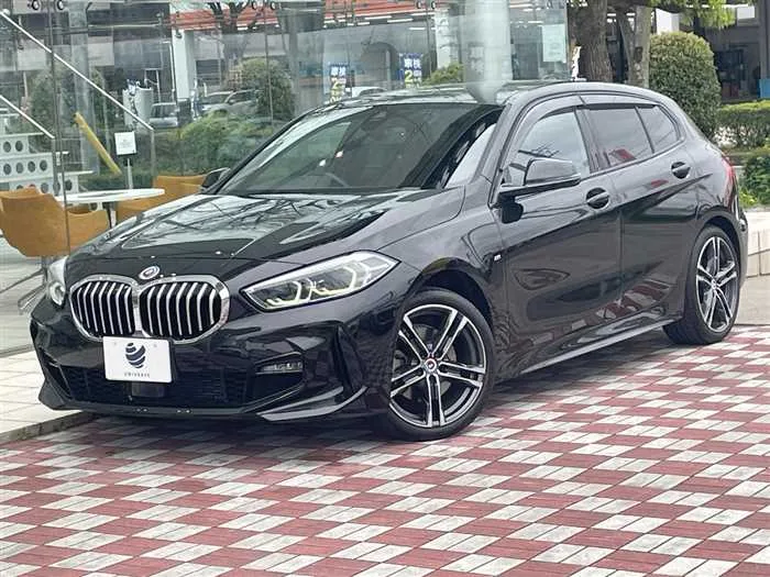 BMW 1 Series 2022 — фото 1, купить с доставкой в Москву