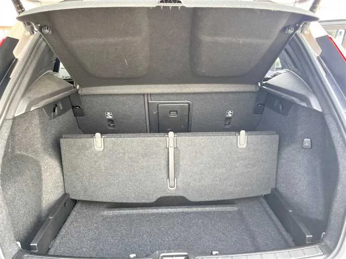 Volvo XC40 2022 — миниатюра 3