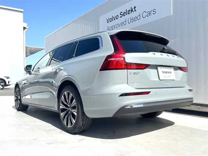 Volvo V60 2025 — миниатюра 3