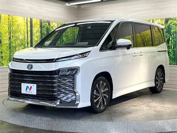 Toyota Voxy 2023 — миниатюра 5