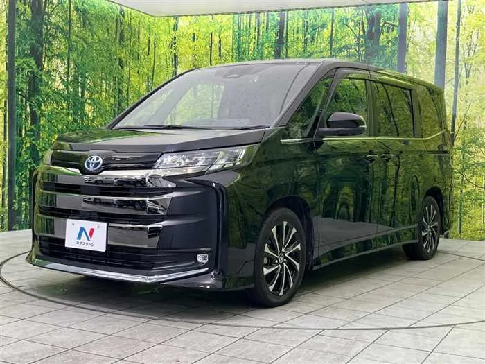 Toyota Noah 2025 — миниатюра 2