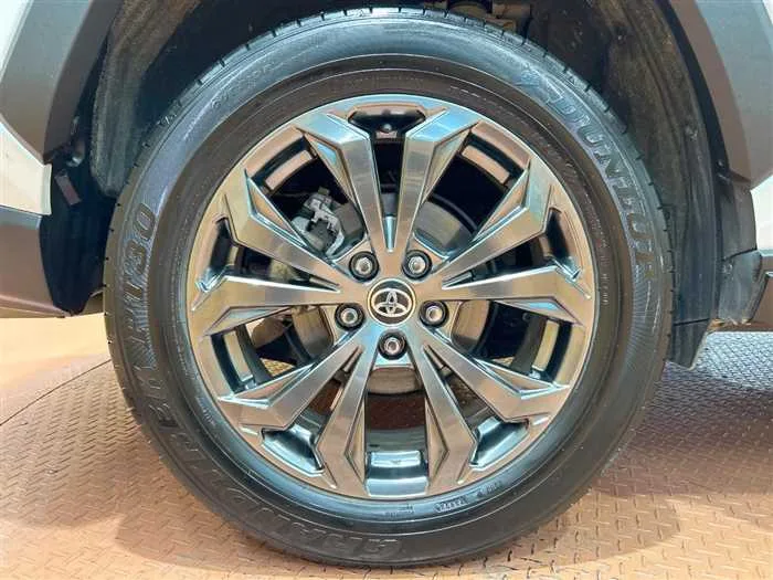 Toyota RAV4 2023 — миниатюра 3