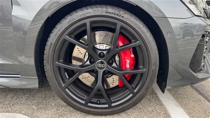 Audi RS3 Sportback 2024 — миниатюра 5