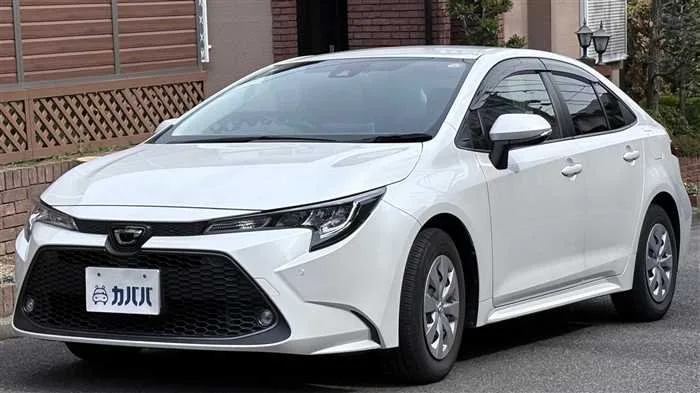 Toyota Corolla Sedan G-X 2022 — фото 1, купить с доставкой в Москву