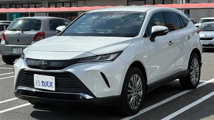 Toyota Harrier Z 2023 — фото 1, купить с доставкой в Москву