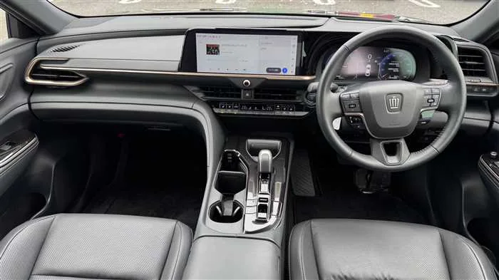 Toyota Crown G 2023 — миниатюра 2