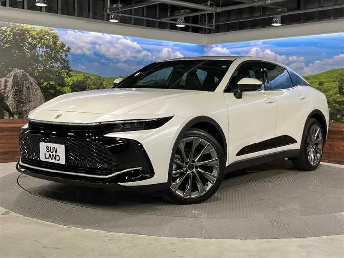 Toyota Crown 2023 — фото 1, купить с доставкой в Москву