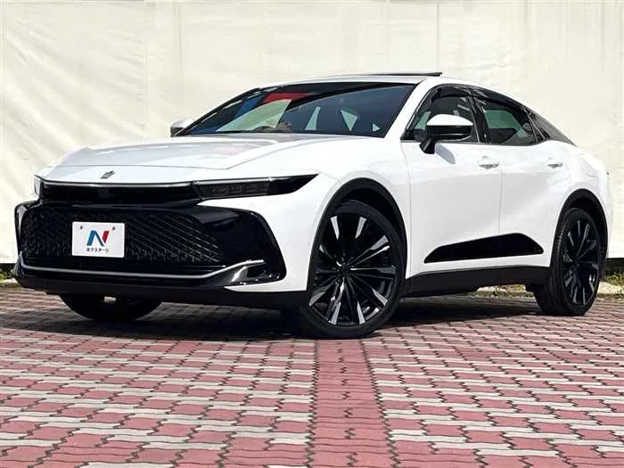 Toyota Crown 2023 — фото 1, купить с доставкой в Москву