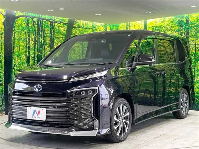 Toyota Voxy 2023 — миниатюра 5