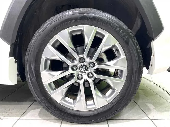 Toyota RAV4 2022 — миниатюра 5