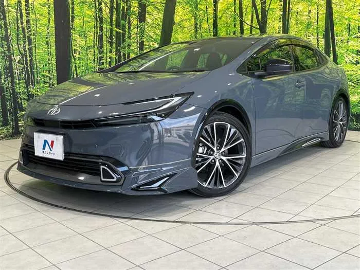 Toyota Prius 2024 — фото 1, купить с доставкой в Москву