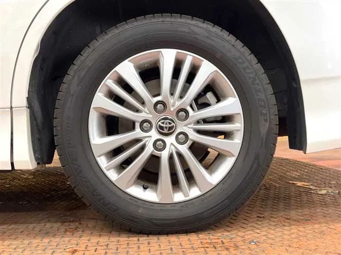 Toyota Noah 2023 — миниатюра 3
