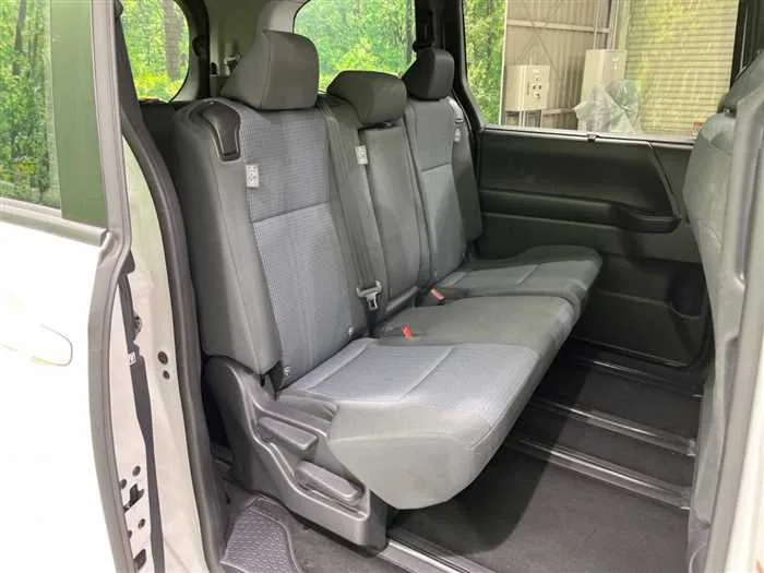 Toyota Noah 2024 — миниатюра 5