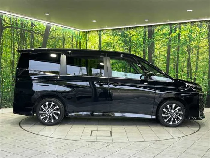 Toyota Voxy 2025 — миниатюра 5