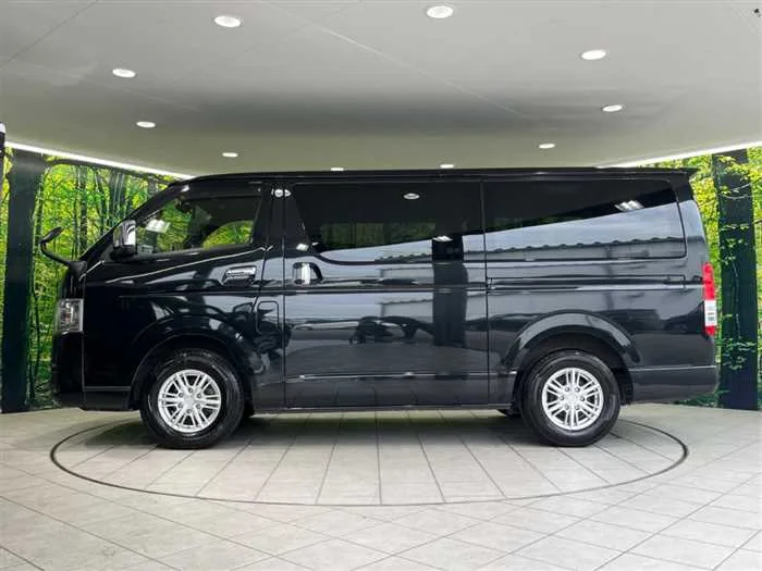 Toyota Hiace Van 2023 — миниатюра 5