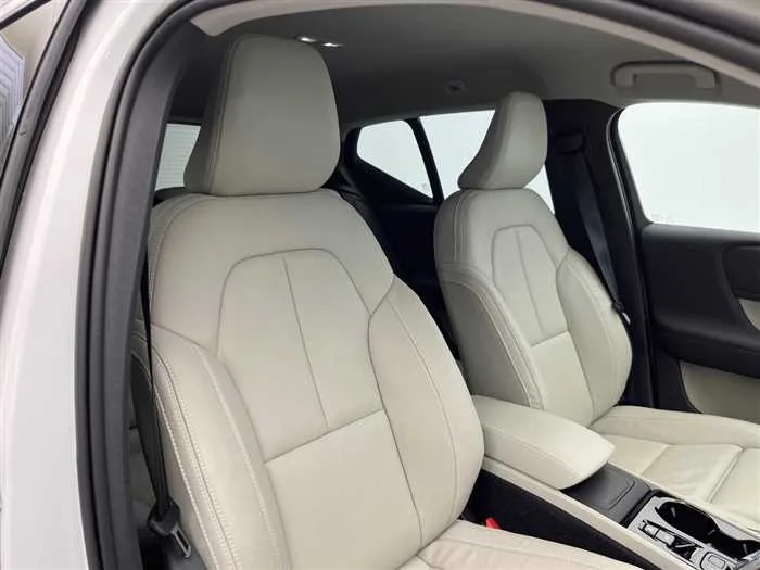 Volvo XC40 2022 — миниатюра 5