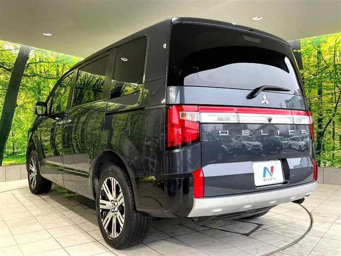 Mitsubishi Delica D:5 2024 — миниатюра 3