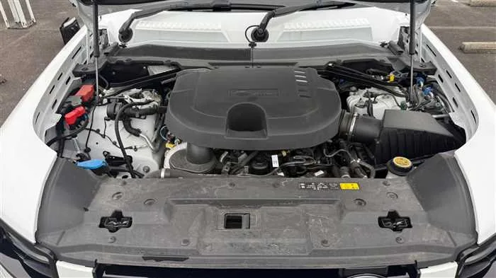 Land Rover Defender 110 X HSE D300 2024 — миниатюра 3