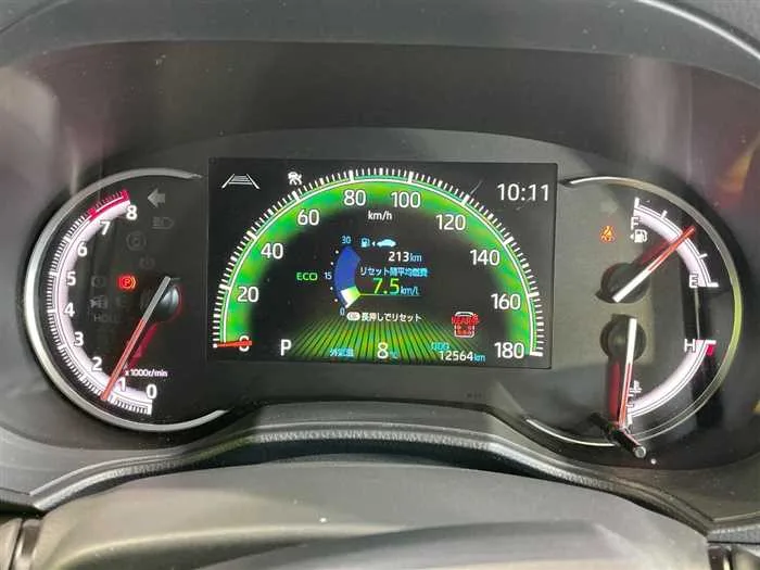 Toyota Voxy 2024 — миниатюра 2