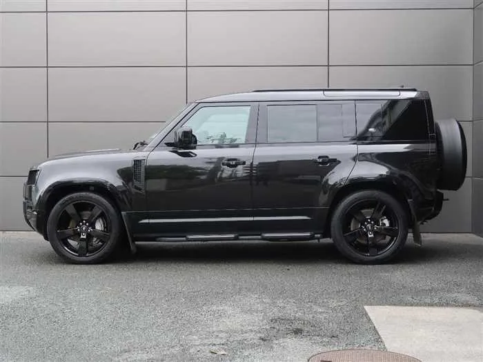 Land Rover Defender 2024 — миниатюра 2
