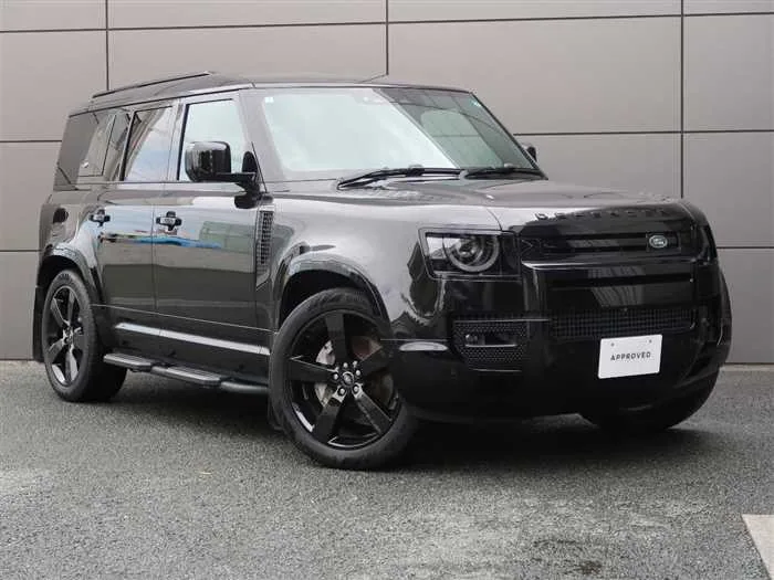 Land Rover Defender 2024 — фото 1, купить с доставкой в Москву