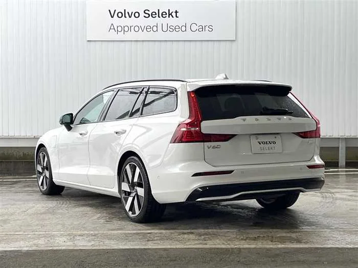 Volvo V60 2024 — миниатюра 3