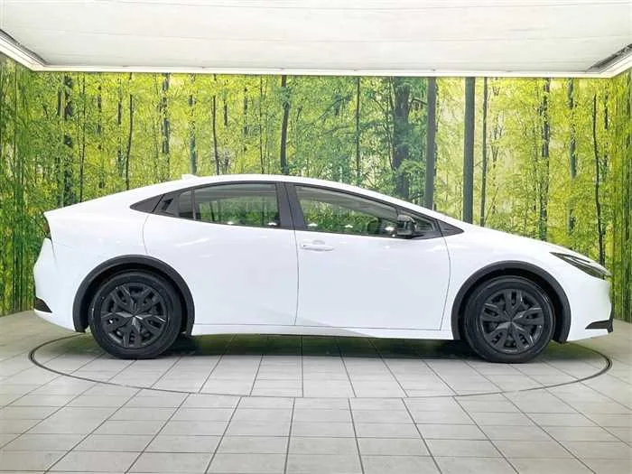 Toyota Prius 2023 — миниатюра 3