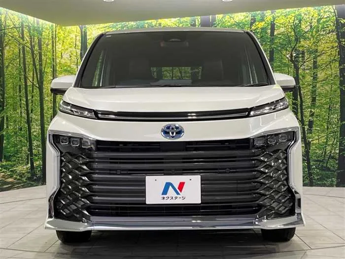 Toyota Voxy 2023 — миниатюра 5