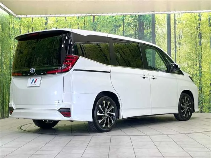 Toyota Noah 2023 — миниатюра 3