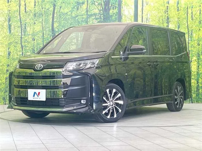 Toyota Noah 2025 — фото 1, купить с доставкой в Москву