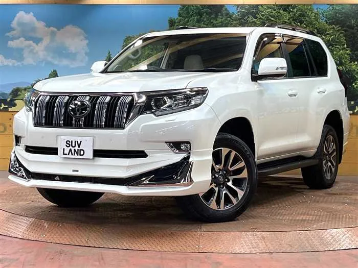 Toyota Land Cruiser Prado 2023 — фото 1, купить с доставкой в Москву