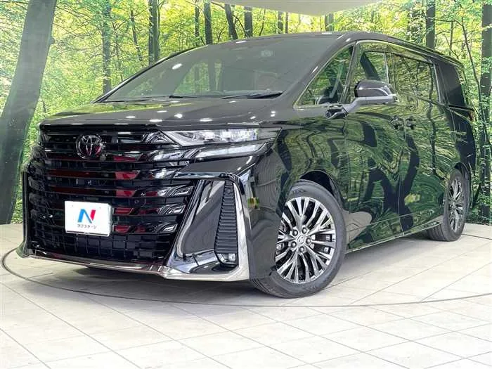 Toyota Vellfire 2023 — фото 1, купить с доставкой в Москву