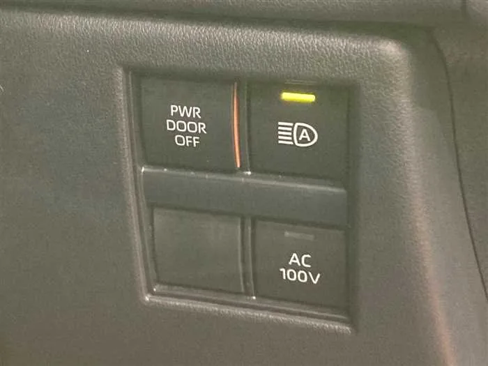 Toyota Alphard Hybrid 2024 — миниатюра 3