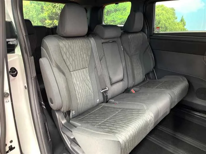 Toyota Alphard Hybrid 2025 — миниатюра 3