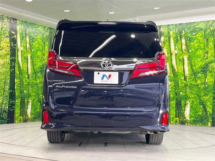 Toyota Alphard 2023 — миниатюра 2