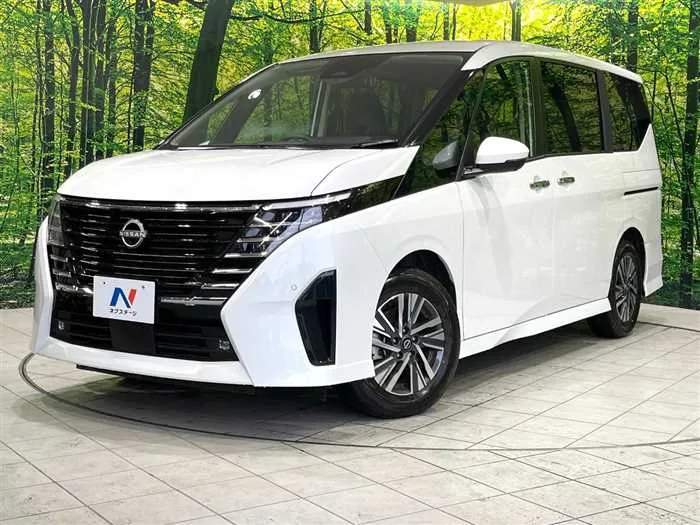 Nissan Serena 2025 — фото 1, купить с доставкой в Москву