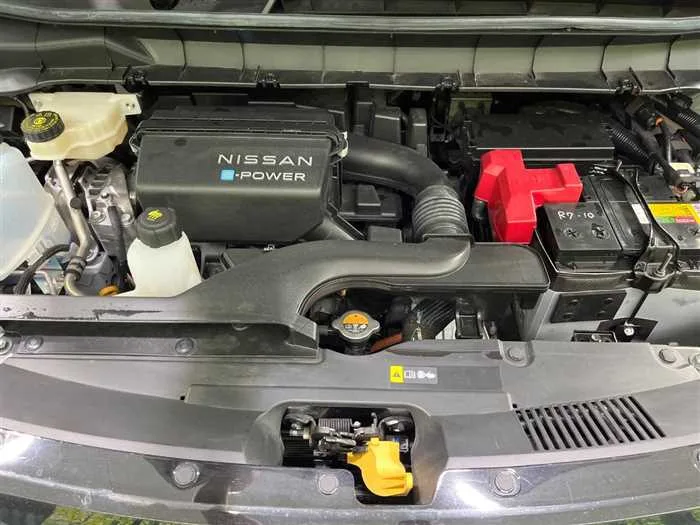 Nissan Serena 2023 — миниатюра 2