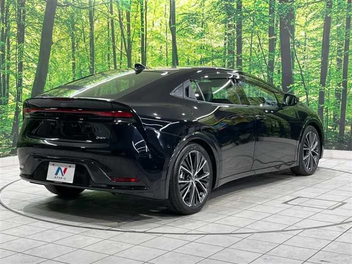 Toyota Prius 2023 — миниатюра 3