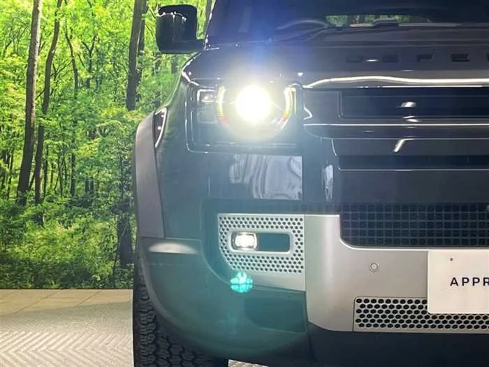 Land Rover Defender 2023 — миниатюра 3