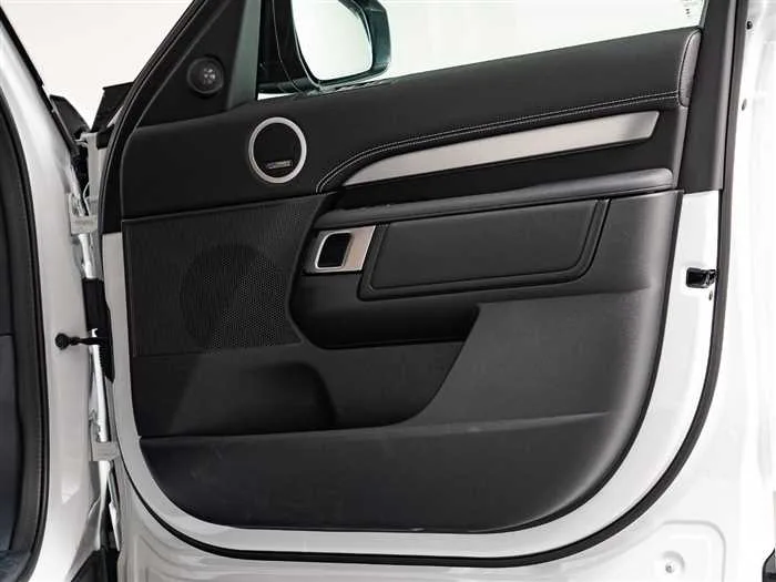 Land Rover Discovery 2024 — миниатюра 3