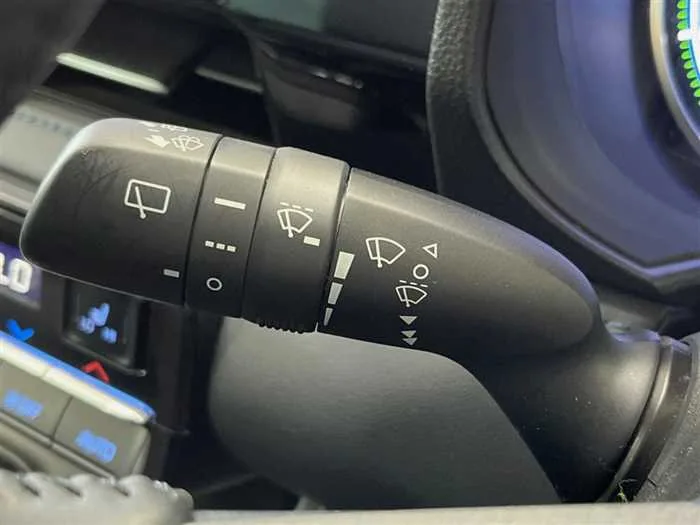 Toyota Voxy 2023 — миниатюра 3